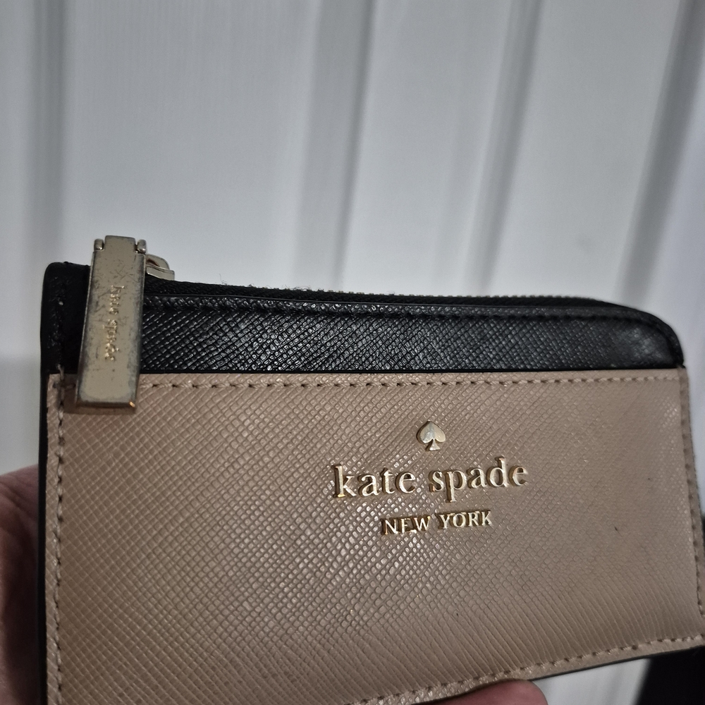 Kate Spade Beige and Black Card Holder